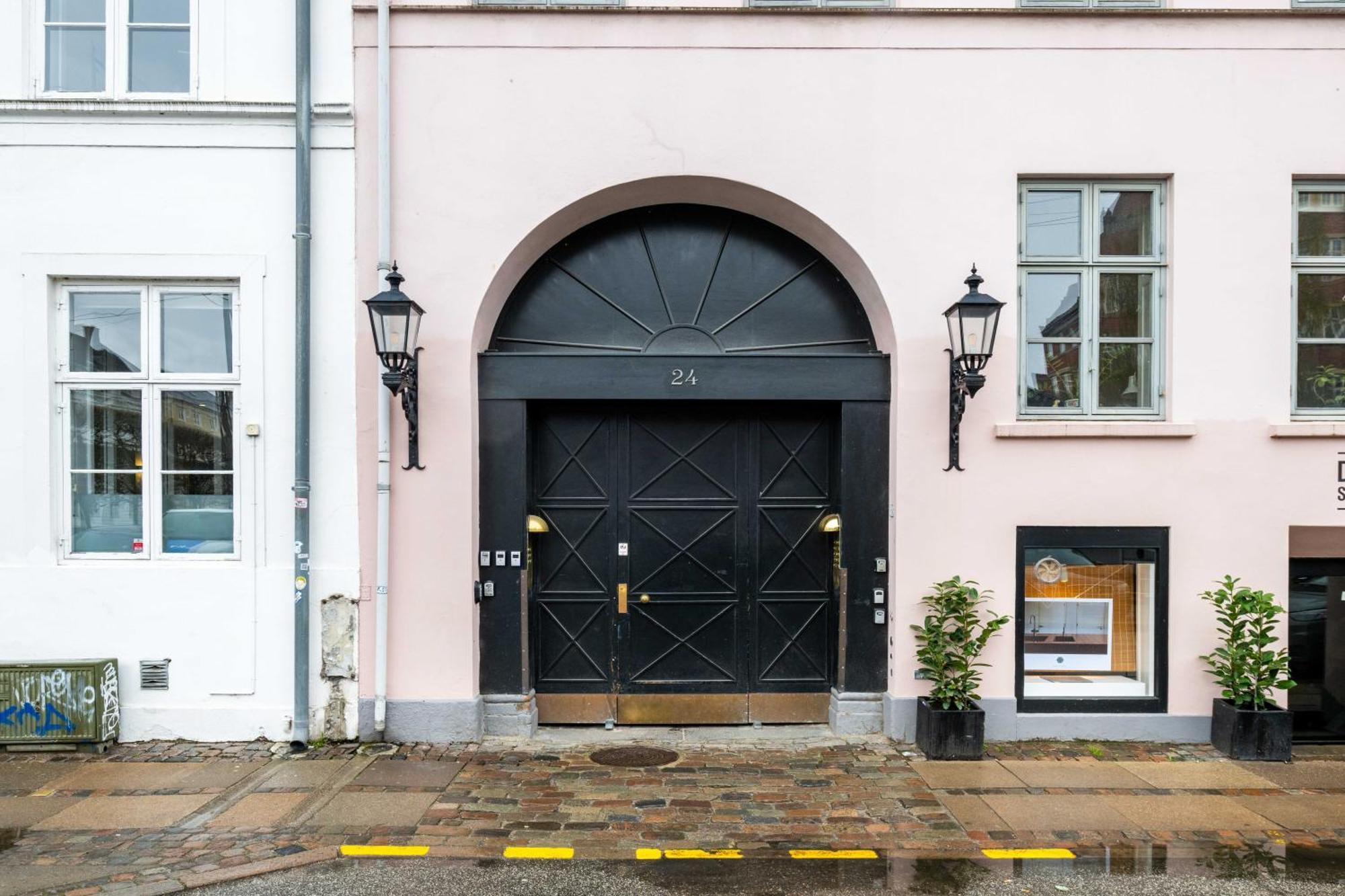 Rare 4br W Unique Details In Cph Kopenhagen